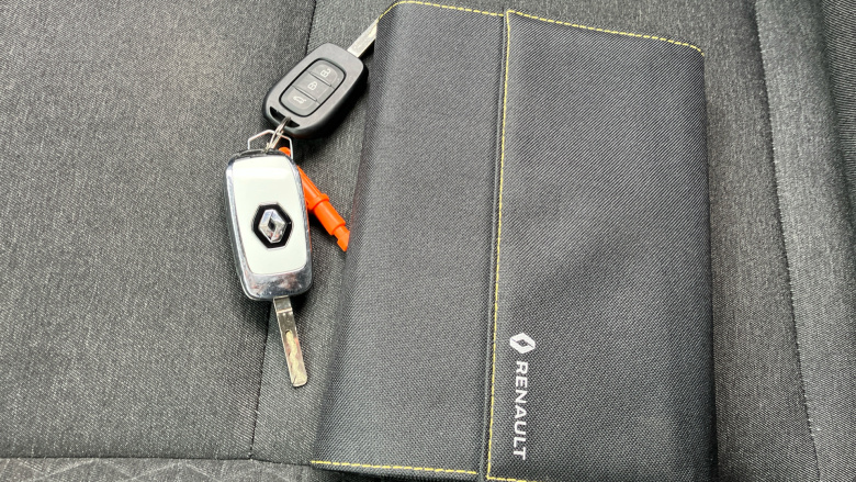 Renault Clio 1.0 TCe 100 Play 5dr Petrol Hatchback